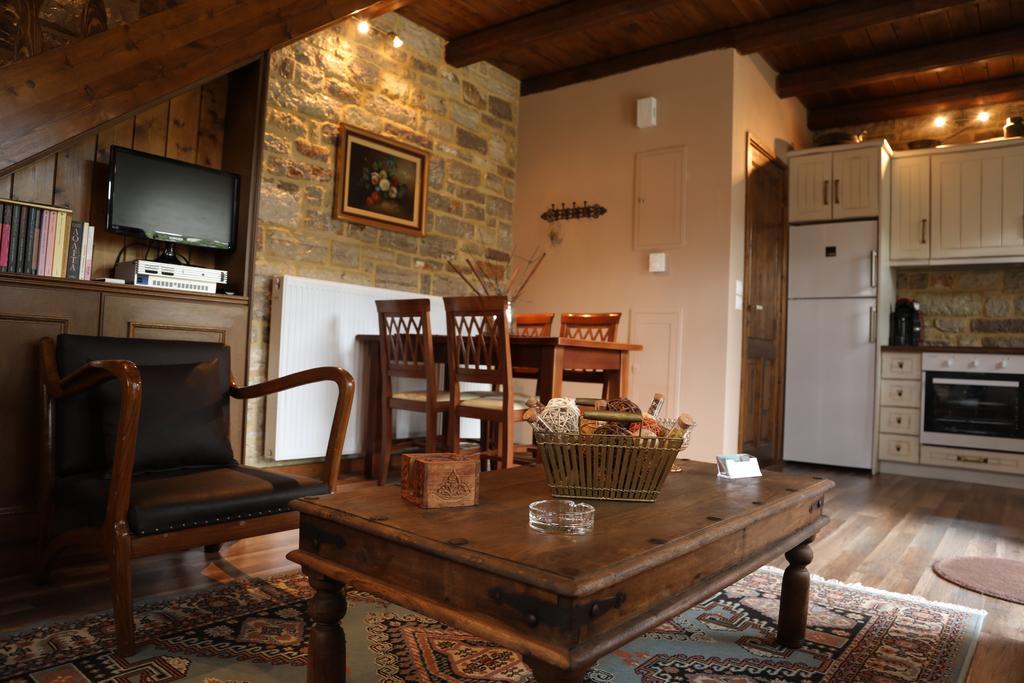 Guesthouse Amalia Kalesménon 外观 照片