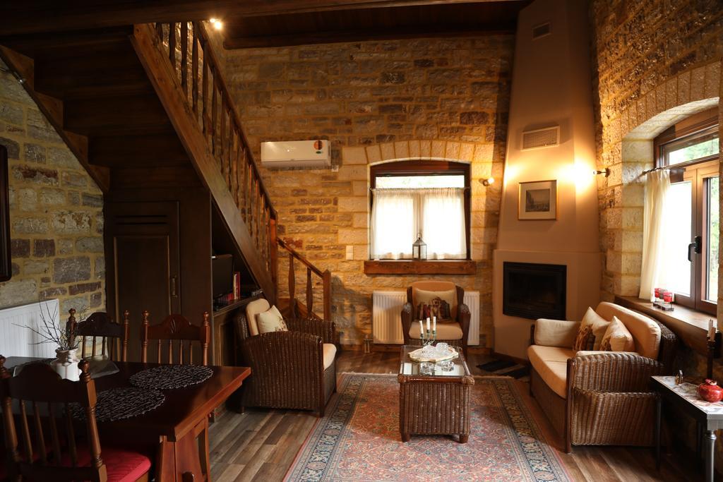 Guesthouse Amalia Kalesménon 外观 照片